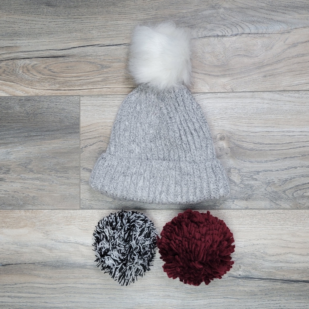 Chargeable Pom Pom Hat